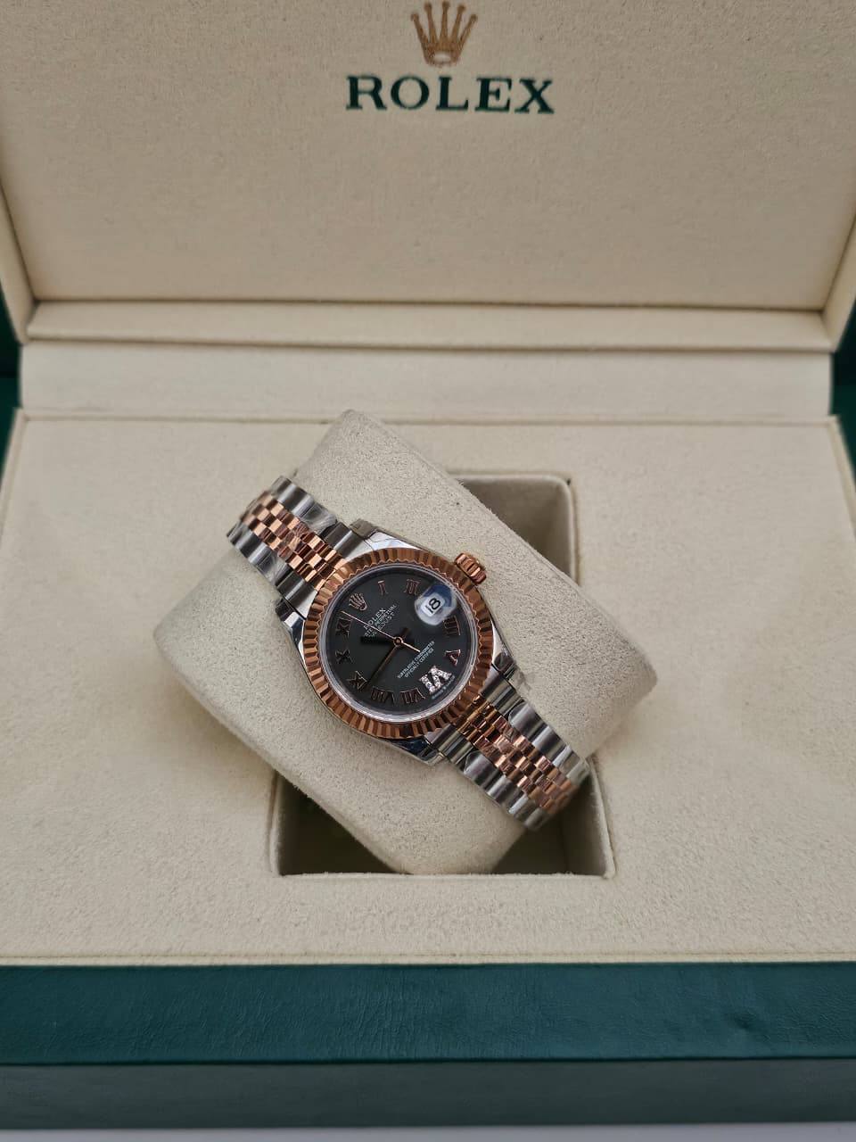 *♛ROLEX♛*
Rolex
_DATE-JUST 28MM 
Swiss Movement🇨🇭
Water Resistant 💧
Sapphire Crystal 
Super Master Quality 
With Original Box  📦🛍️
For Price 👇 WhatsApp✅
0568585901 
0507557372
0552275751 Owner Zain 👌

Zain282
♥️♥️♥️