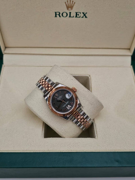 *♛ROLEX♛*
Rolex
_DATE-JUST 28MM 
Swiss Movement🇨🇭
Water Resistant 💧
Sapphire Crystal 
Super Master Quality 
With Original Box  📦🛍️
For Price 👇 WhatsApp✅
0568585901 
0507557372
0552275751 Owner Zain 👌

Zain282
♥️♥️♥️