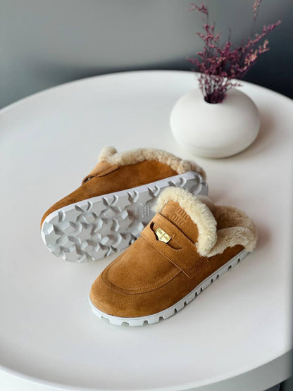 Miu Miu
Size 36_41
Super high quality* 
420 dhs🪙🌨️

Zain176
♥️♥️♥️