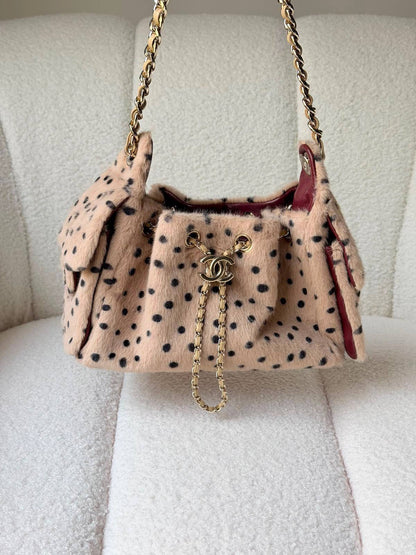 Chanel 
SUPER MASTER QUALITY 
AVAILABLE 

For Price 👇 WhatsApp✅
0568585901 
0507557372
0552275751 Owner Zain 👌

Zain322
♥️♥️♥️