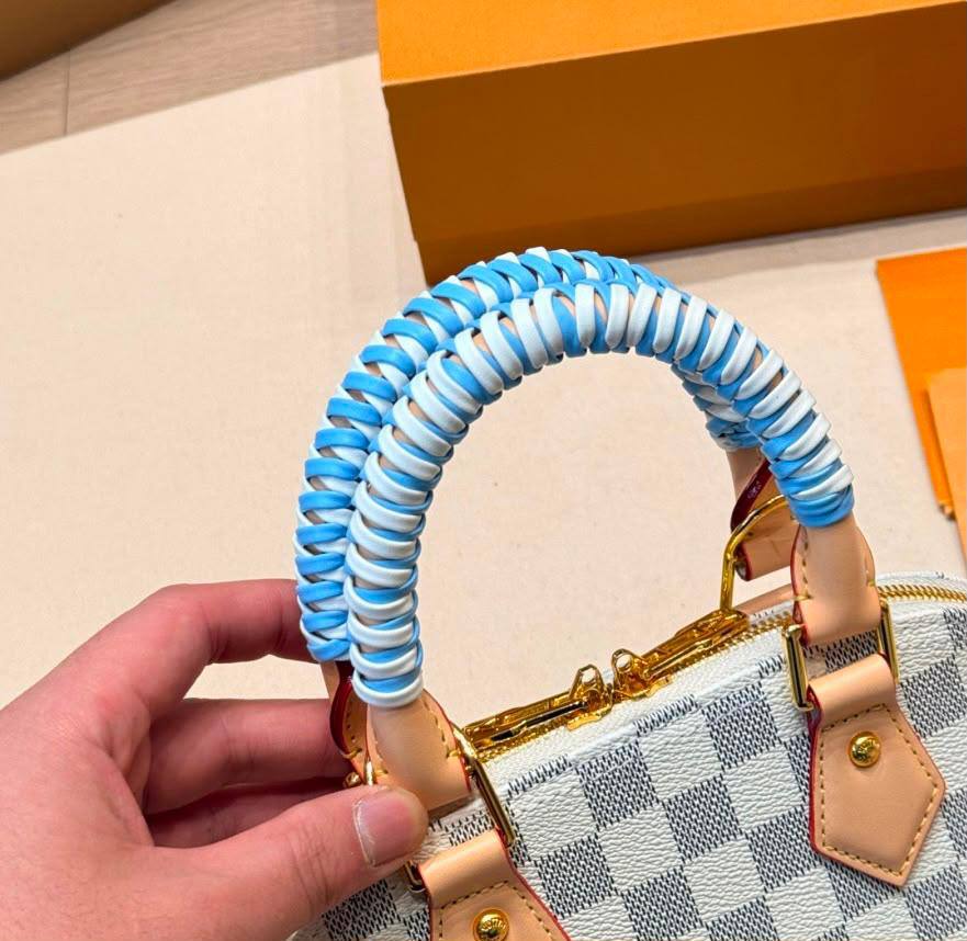 LV ALMA 
NEW DESIGN MINI SIZE MASTER QUALITY 
210 dhs🇦🇪🇦🇪

Zain295
♥️♥️♥️