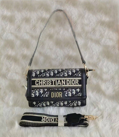 Dior
70 dhs🇦🇪🇦🇪

Zain50
♥️♥️♥️