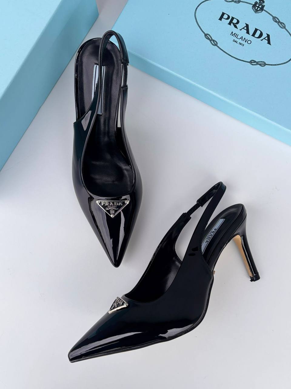 Prada 
120 dhs✅
Size 36-42

Zain30
♥️♥️♥️
