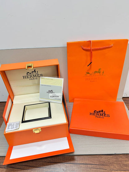 Original box

50 dhs🇦🇪🇦🇪

Zain85
♥️♥️♥️