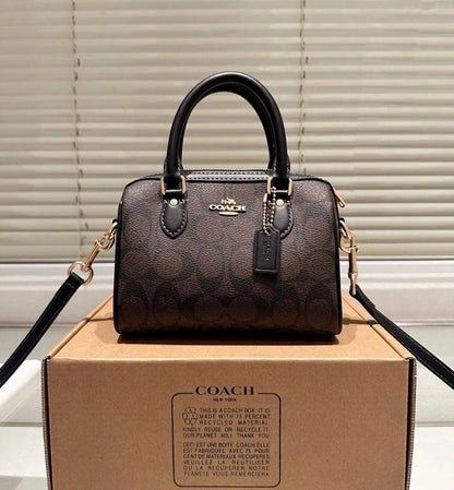 Coach

With box 
🎁🎁🎁

85 dhs🪙💕

Zain136
♥️♥️♥️