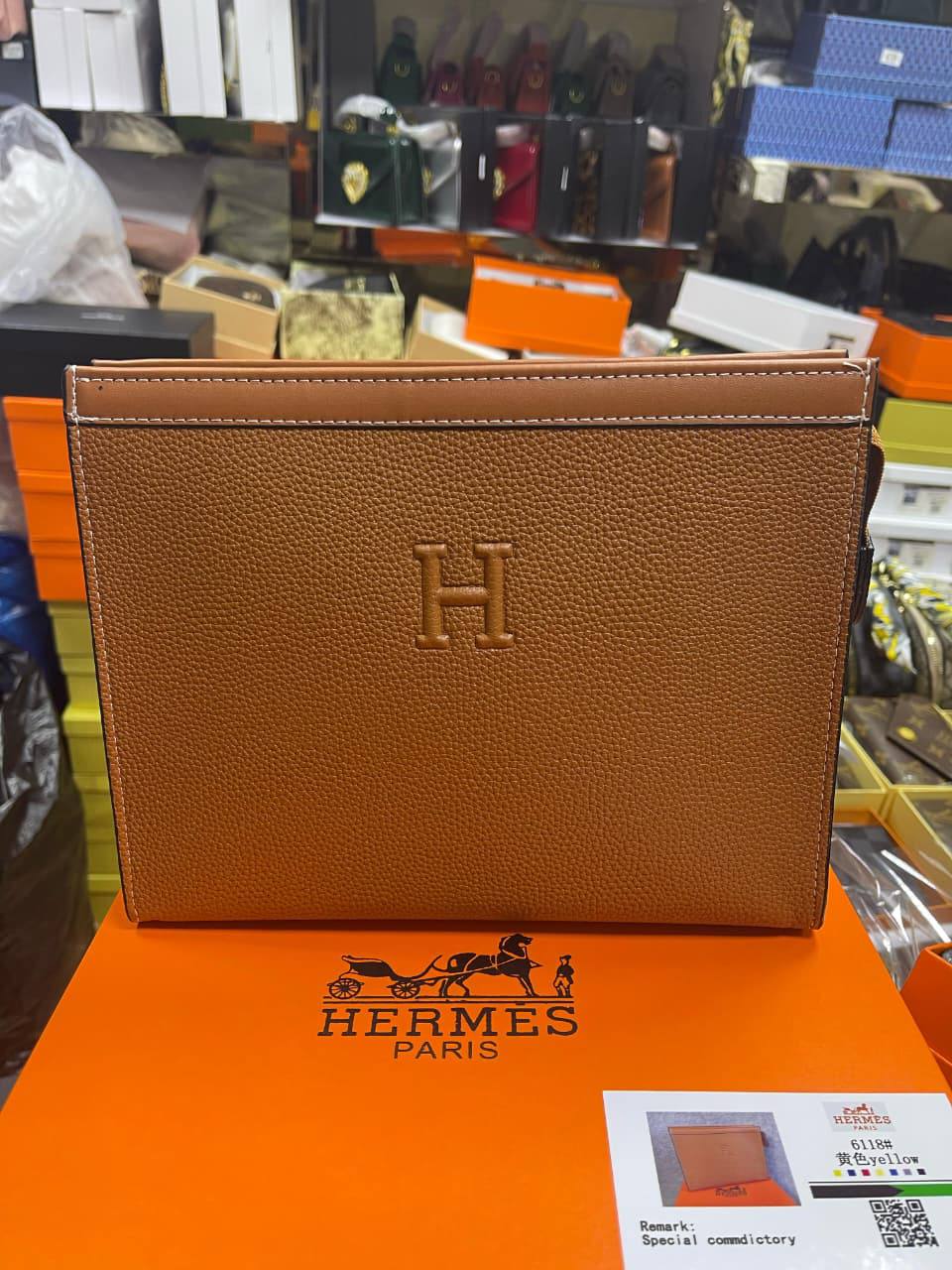 Hermes 
Size: 26cm

With box 
🎁🎁🎁

65 dhs🗽

Zain50
♥️♥️♥️