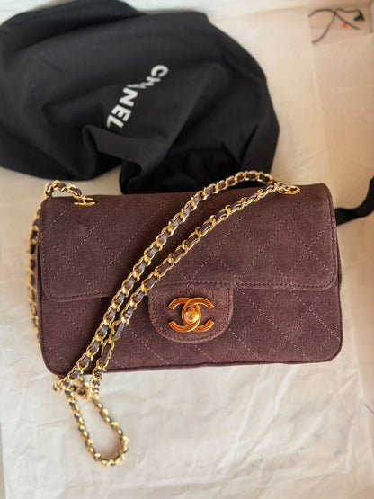 Chanel
𝐅𝐥𝐚𝐩 𝐁𝐚𝐠 
𝟐𝟎𝐜𝐦 

For Price 👇 WhatsApp✅
0568585901 
0507557372
0552275751 Owner Zain 👌

ZainETAG 4
♥️♥️♥️