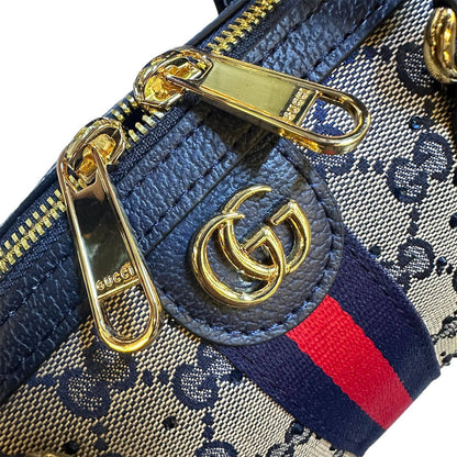 GUCCI 

COPY ONE NEW CAME 

WITH BOX 
🎁🎁🎁

205 dhs❣️

Zain39
♥️♥️♥️