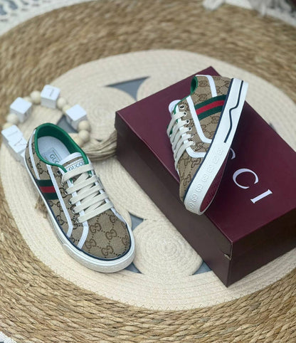 Gucci

130 dhs🇦🇪🇦🇪

Zain80
♥️♥️♥️