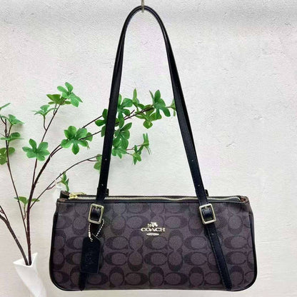 Coach
70 dhs❤️

Zain22
♥️♥️♥️