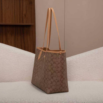 Coach
100 dhs❣️
2in1
Both sides are usable.

Zain07
♥️♥️♥️