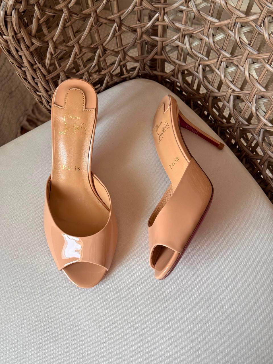 LOUBOTIN
✨ new Collection
👠 36–41
💎 Premium Quality
🔥 Super Master
450 dhs🇦🇪🇦🇪

Zain198
♥️♥️♥️