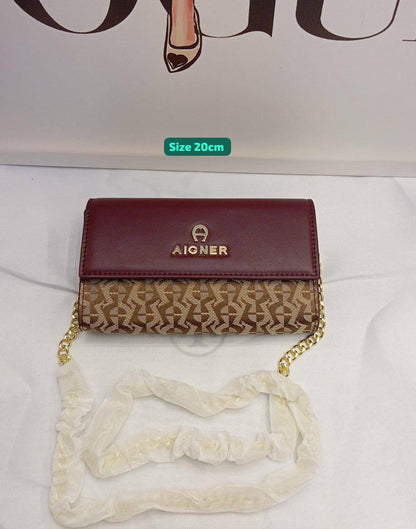 Aigner
Best quality

With box’s
🎁🎁🎁

90 dhs❤️
size 20cm

Zain158
♥️♥️♥️