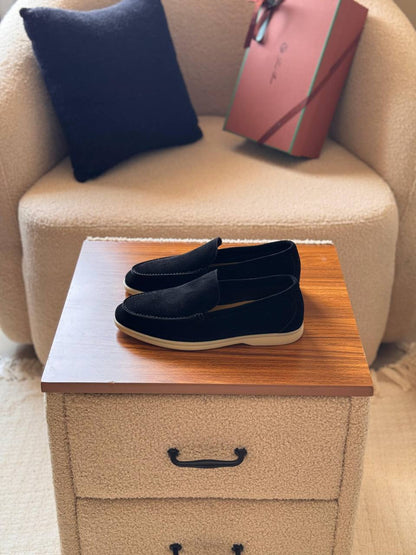 LORO Piana SUMMER WALK
*AAA quality*
*SIZE: 40 to 47*
450 dhs🪙🌺

Zain185
♥️♥️♥️