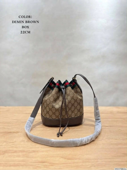 Gucci ʙᴜᴄᴋᴇᴛ ʙᴀɢ
ʜᴀɴᴅʙᴀɢ/ ʟᴏɴɢ sᴛʀᴀᴘ
Fʀᴏɴᴛ ʟᴏɢᴏ sɪʟᴠᴇʀ ʜᴀʀᴅᴡᴀʀᴇ 
ᴡɪᴛʜ ᴍᴀʀʀᴏɴ ʙᴏx
Cᴀɴᴠᴀs 
Sɪᴢᴇ: 22ᴄᴍ
130 dhs🇦🇪🇦🇪

Zain56
♥️♥️♥️