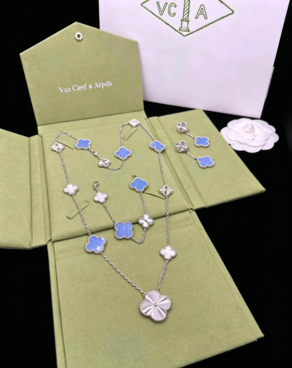 VCA SET 
💫✨MASTER
NECKLACE BRACELET EARRINGS
WITH GOOD BOX AND PAPER BAG🛍️🎁
240 DHS🇦🇪🇦🇪

WITH SAME BOX AND PAPER BAG 
320 dhs🇦🇪🇦🇪

Zain89
♥️♥️♥️