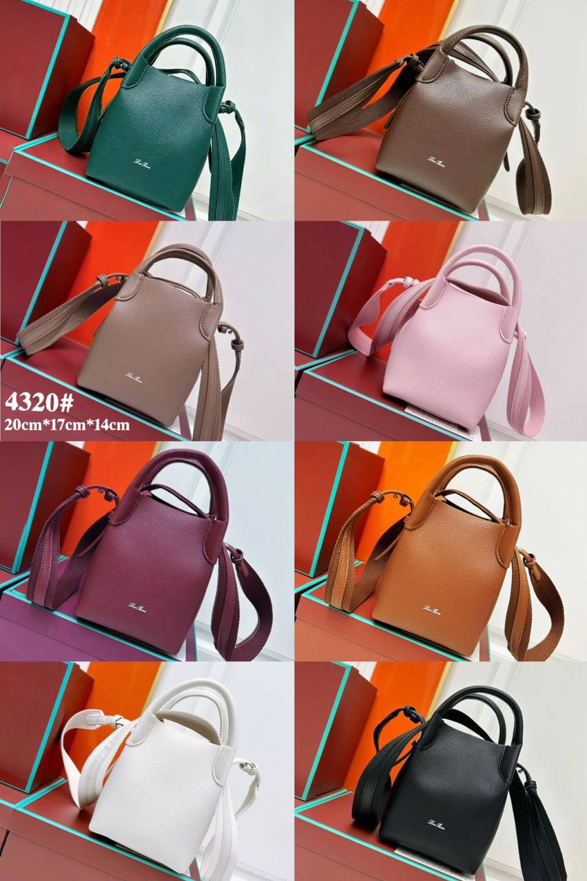 Loropiana

115 dhs

With box

Zain39

♥️♥️♥️
