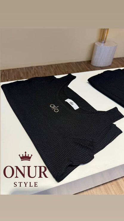 Top

55 dhs

Free size

Zain140
♥️♥️♥️