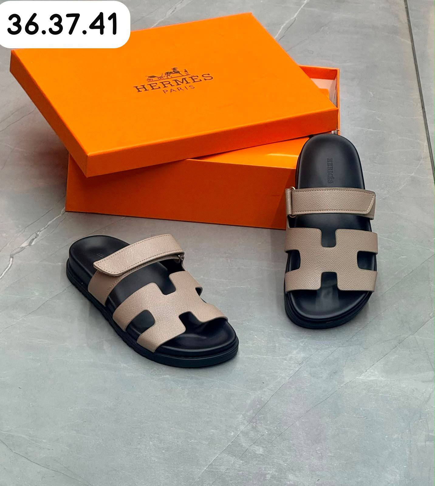 Hermes flat 

110 dhs🇦🇪🇦🇪

Zain80
♥️♥️♥️