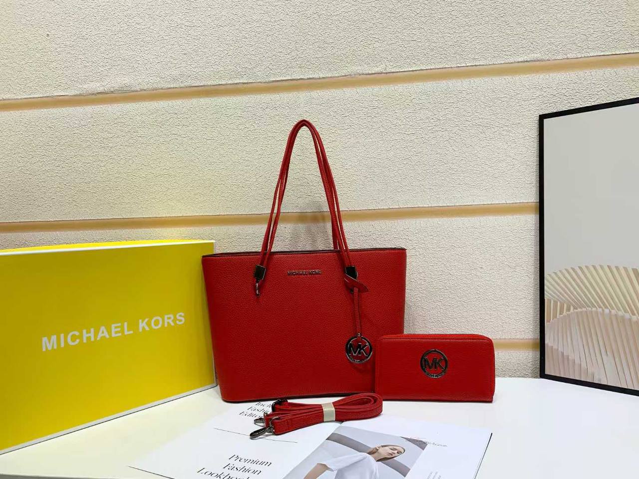 MK
GOOD quality 
100 dhs💓

Zain200
♥️♥️♥️