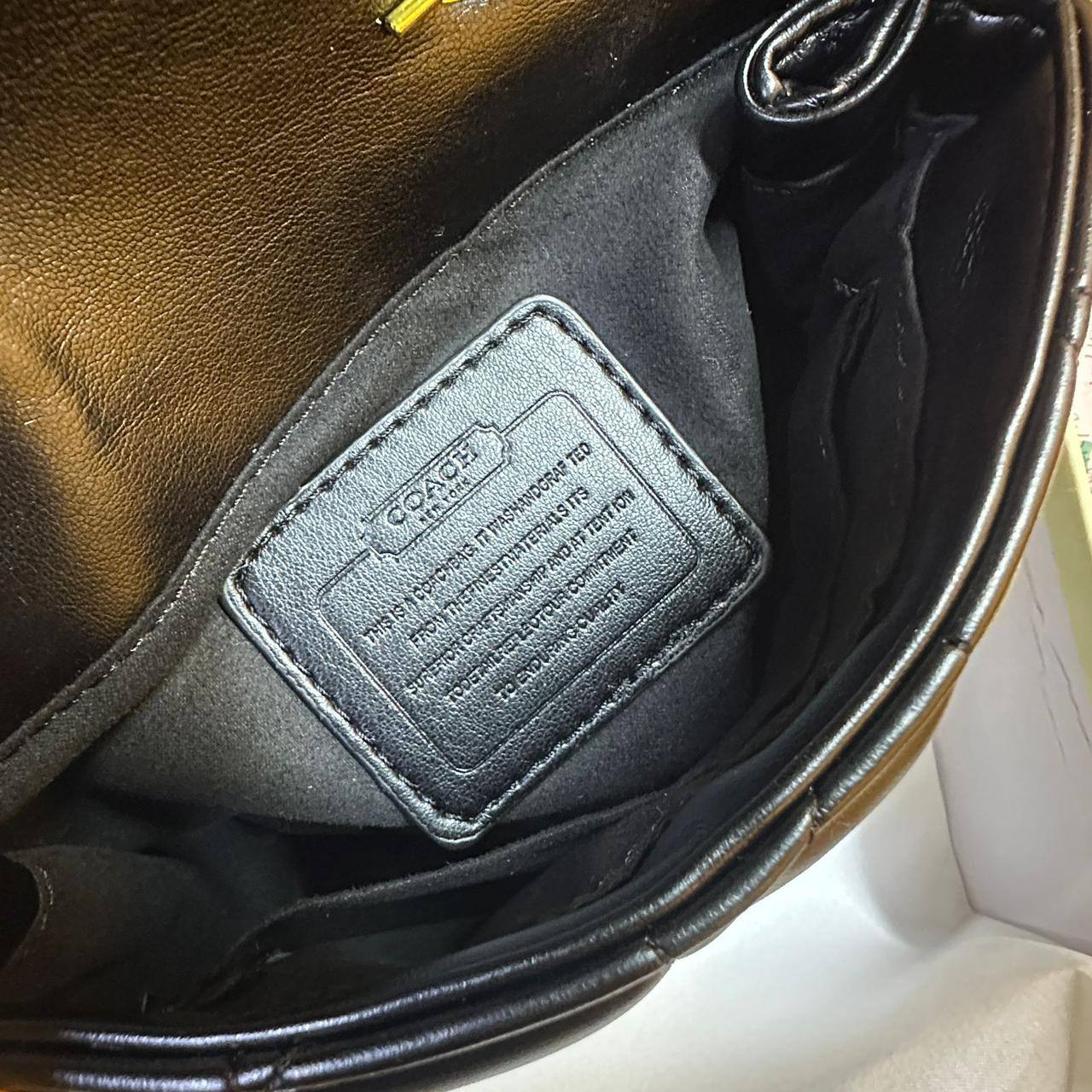 COACH 

NEW CAME GOOD QUALITY 

WITH BOX 
🎁🎁🎁

95 dhs🪙🌨️

Zain39
♥️♥️♥️