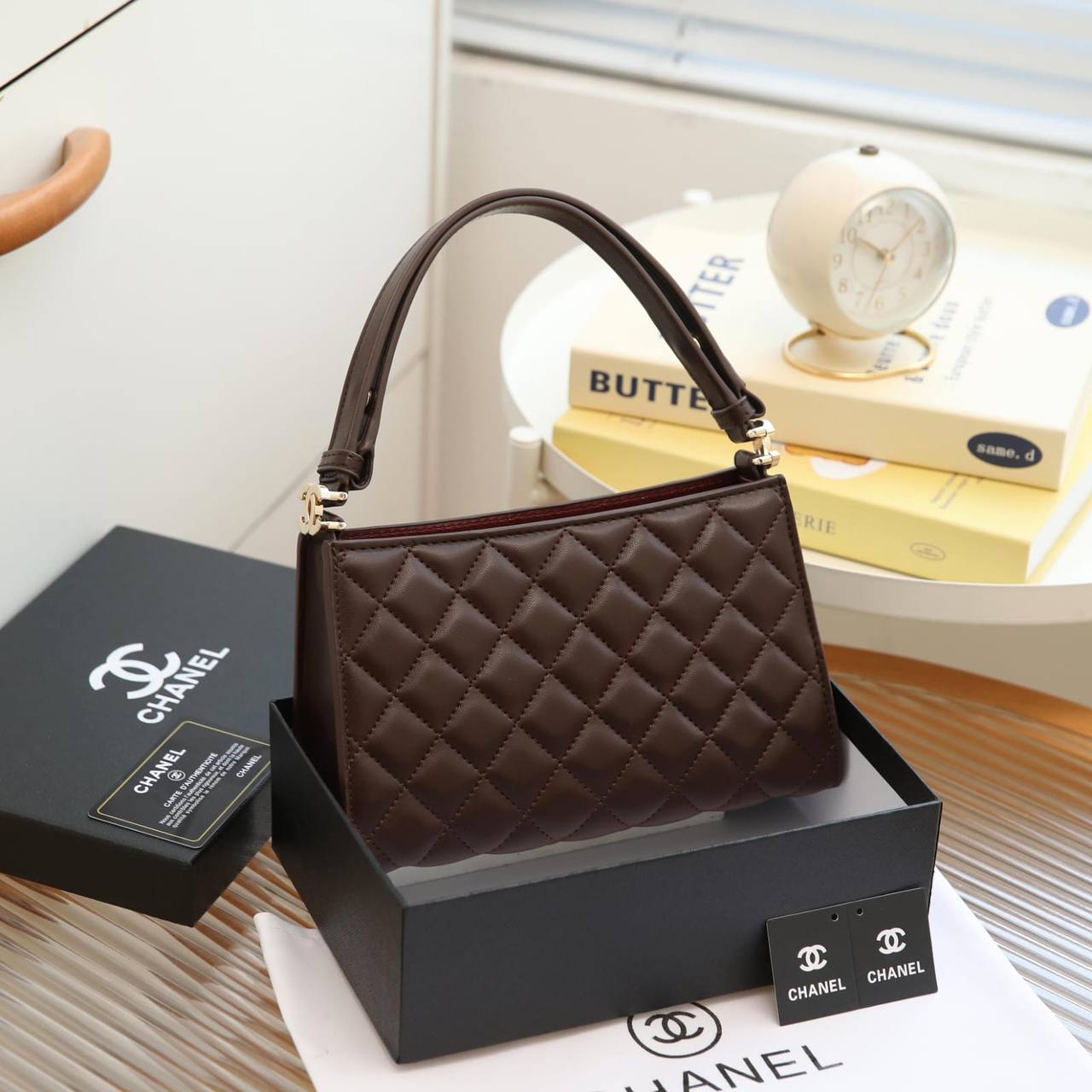 Chanel

95 dhs✅

high quality 

With box
🎁🎁🎁

Zain26
♥️♥️♥️