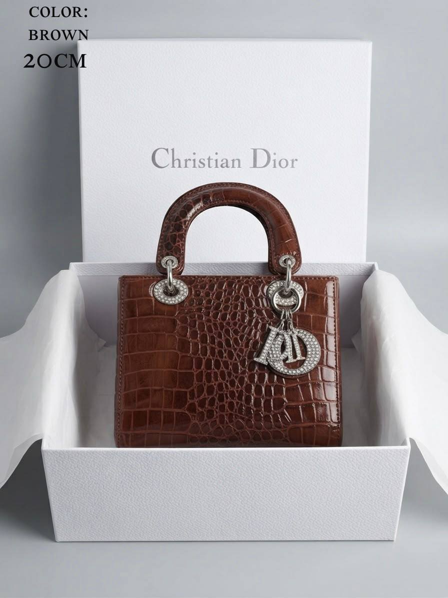 Dior
ᴄʀɪsᴛɪᴀɴ ᴅɪᴏʀ ᴀʟʟɪɢᴀᴛᴏʀ sᴋɪɴ
ʟᴀᴅʏ ᴅɪᴏʀ/ ᴄʀʏsᴛᴀʟ ᴄʜᴀʀᴍ
sɪʟᴠᴇʀ ʜᴀʀᴅᴡᴀʀᴇ/ʟᴏɴɢ sᴛʀᴀᴘ
ᴡɪᴛʜ ʙᴏx
ᴘᴀᴛᴇɴᴛ ʟᴇᴀᴛʜᴇʀ
sɪᴢᴇ:20ᴄᴍ
105 dhs✅

Zain56
♥️♥️♥️