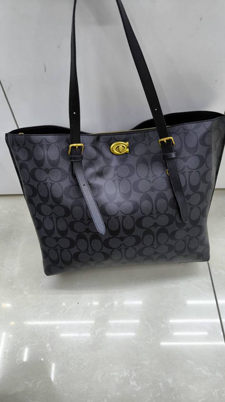 Coach
100 dhs✅

Zain203
♥️♥️♥️
