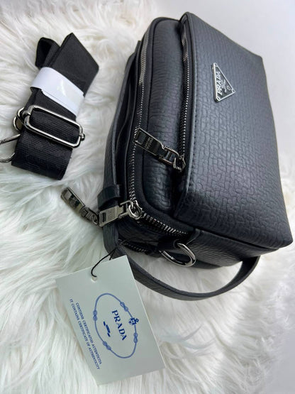 Unisex Bags
80 dhs✅

Zain182
♥️♥️♥️