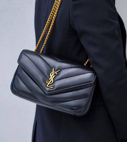 YSL
90 dhs🇦🇪

With box
🎁🎁🎁

24 cm 

Zain219
♥️♥️♥️