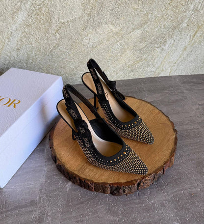 DIOR 
SuperMaster Quality 💯
450 dhs✅
Size: 36-41💥

Zain171
♥️♥️♥️