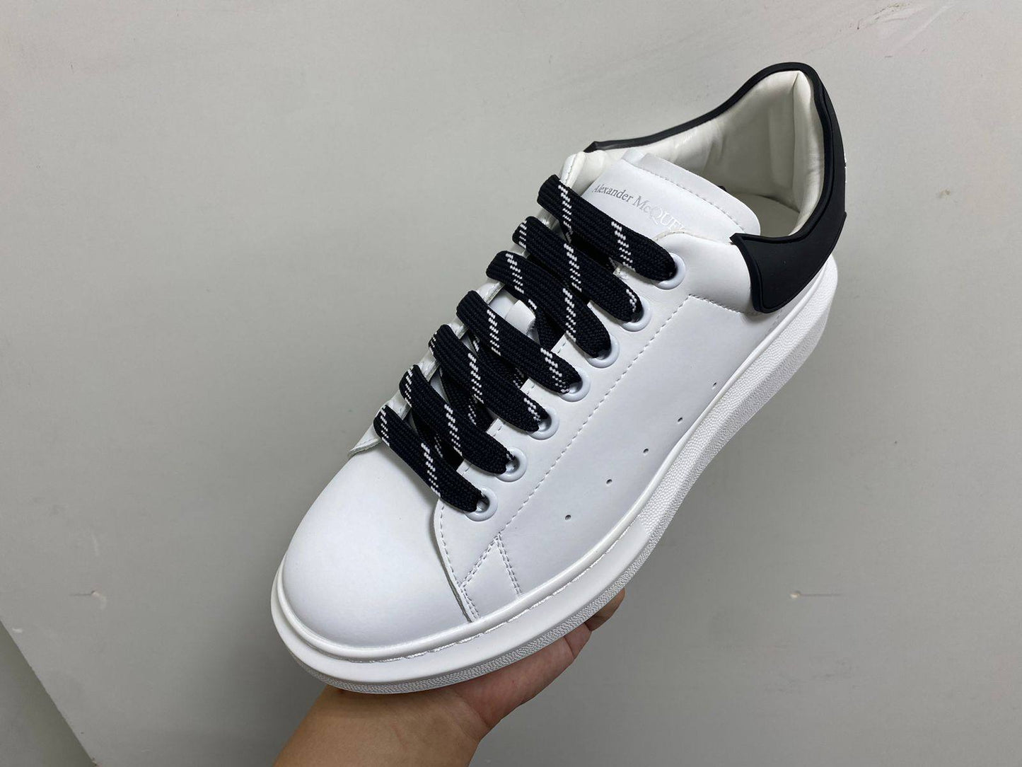 ALEXANDER MCQUEEN ‘BLACK/WHITE’🖤🤍
36-45 AVAILABLE 🤩
250 dhs❣️

Zain242
♥️♥️♥️