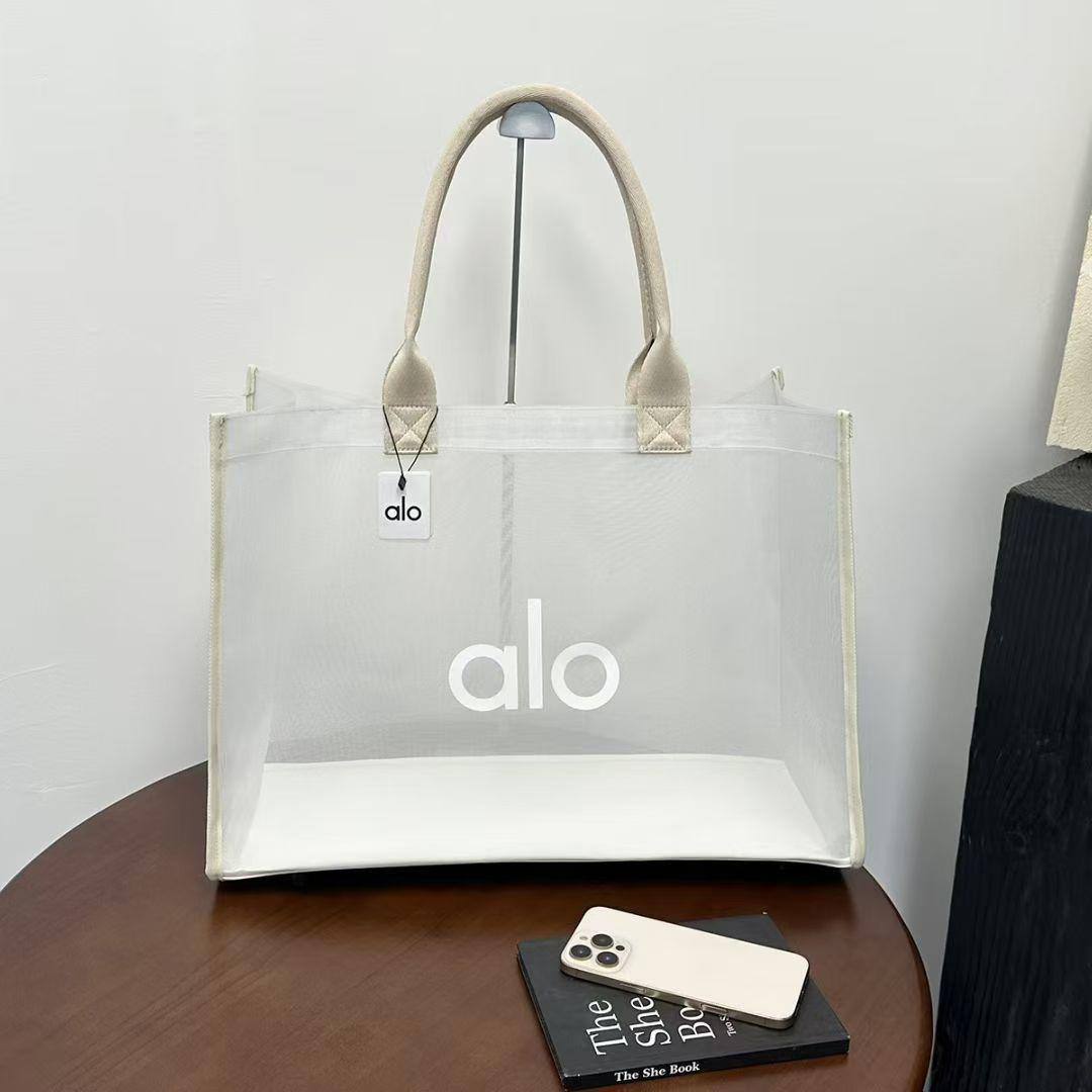 🏌️‍♂️ Alo Fashion bag
1️⃣ First quality 
Size : 50 * 35 cm
65 dhs❣️

Zain115
♥️♥️♥️