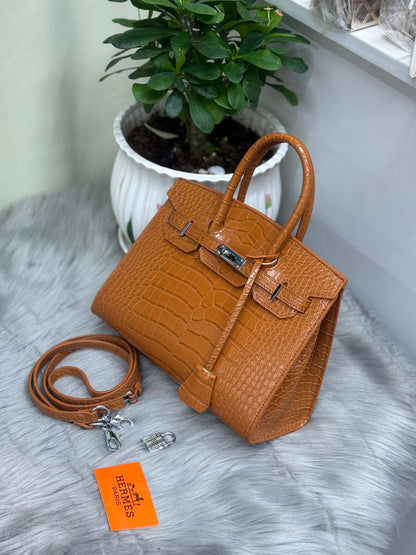 HERMES
SIZE  ……… 25CM 🥰🥰🥰
105 dhs🪙🌨️

Zain244
♥️♥️♥️