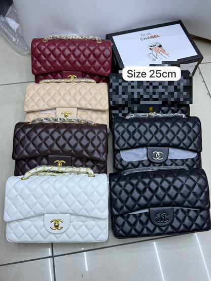 Chanel
New arrival 
Size 25cm
120 dhs🇦🇪🇦🇪
With box 📦

Zain70
♥️♥️♥️