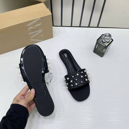 ZARA SLIPPER
GOOD QUALITY
75 dhs✅
Size 36 TO 41

Zain40
♥️♥️♥️