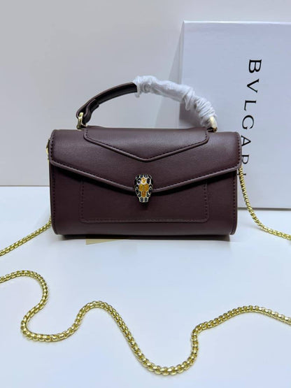Bvlgari
110 dhs💓
with box
🎁🎁🎁

size 19×5×10cm

Zain213
♥️♥️♥️
