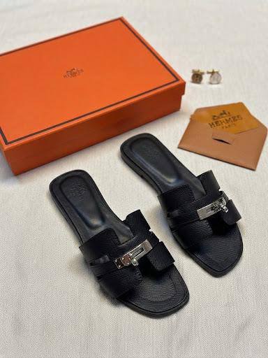 NEW CAME🥰
HERMES SLIPPER
GOOD QUALITY
100 dhs🇦🇪🇦🇪
36 TO 41

Zain40
♥️♥️♥️