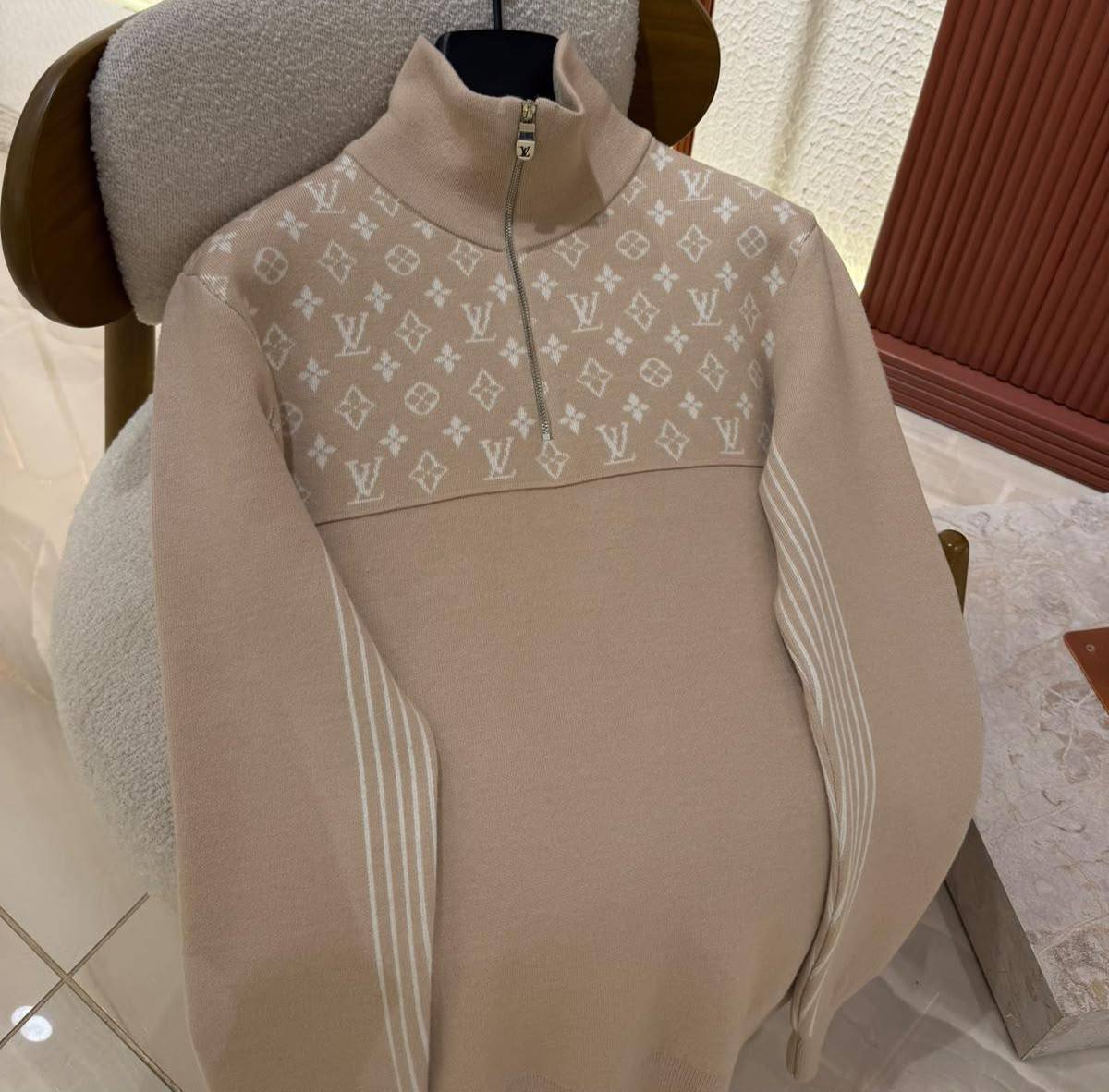 LV❣️
SUPER MASTER QUALITY ✨
SIZE :S M L XL XXL

530 dhs🇦🇪🇦🇪🇦🇪

Zain327
♥️♥️♥️