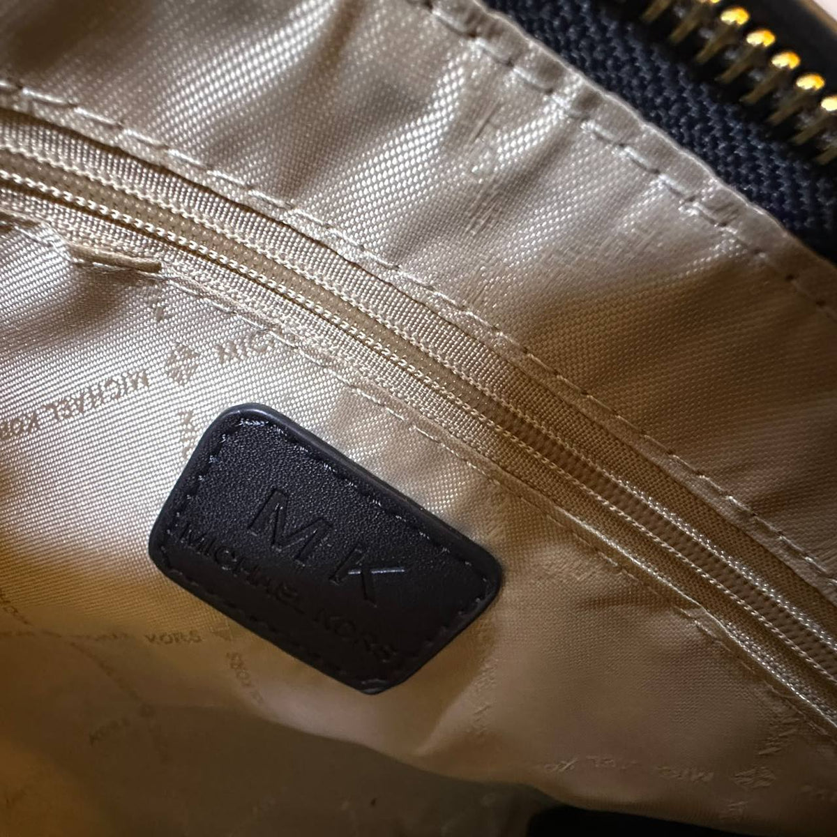 MK 

NEW CAME 
HIGH QUALITY 
115 dhs🇦🇪🇦🇪

Zain39
♥️♥️♥️