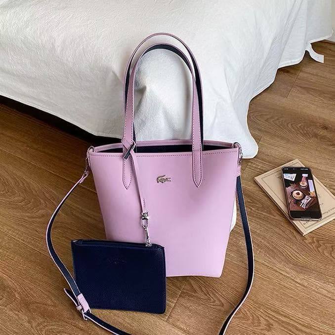 Locaste 
With sling. With small pouch 
70 dhs🇦🇪🇦🇪

Zain232
♥️♥️♥️