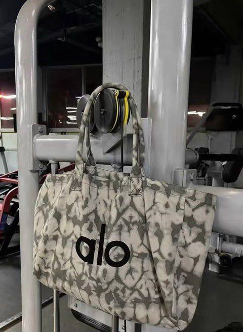 NEW CAME

ALO YOGA

GOOD QUALITY

45 dhs🇦🇪
Zain40
♥️🇦🇪🇦🇪