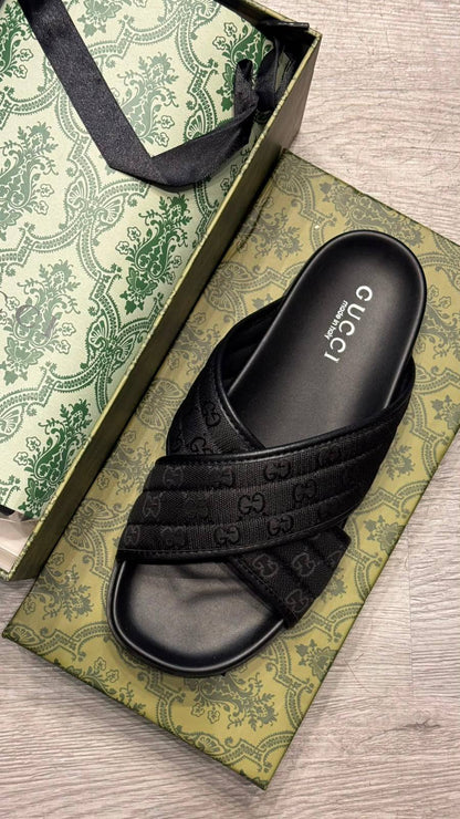 Gucci
Size 40 TO 45
120 dhs✅

Zain183
♥️♥️♥️