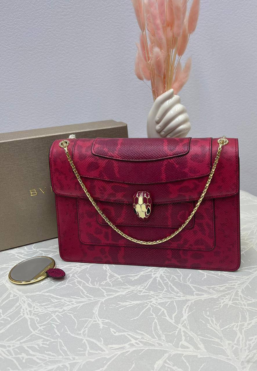BVLGARI 💫💕💕
New collection 💕💕💕
Super master quality 🔥🔥💯
Available now 💫💫💫
With full packaging 🎁
For Price 👇 WhatsApp✅
0568585901 
0507557372
0552275751 Owner Zain 👌

Zain252
♥️♥️♥️