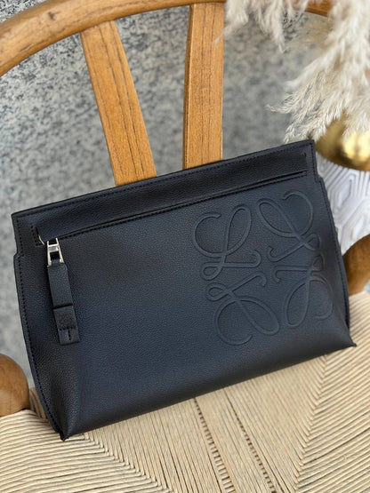 New collection✨✨✨
LOEWE
30cm
310 dhs🪙🌨️
Top quality 
With box🎁

Zain167
♥️♥️♥️
