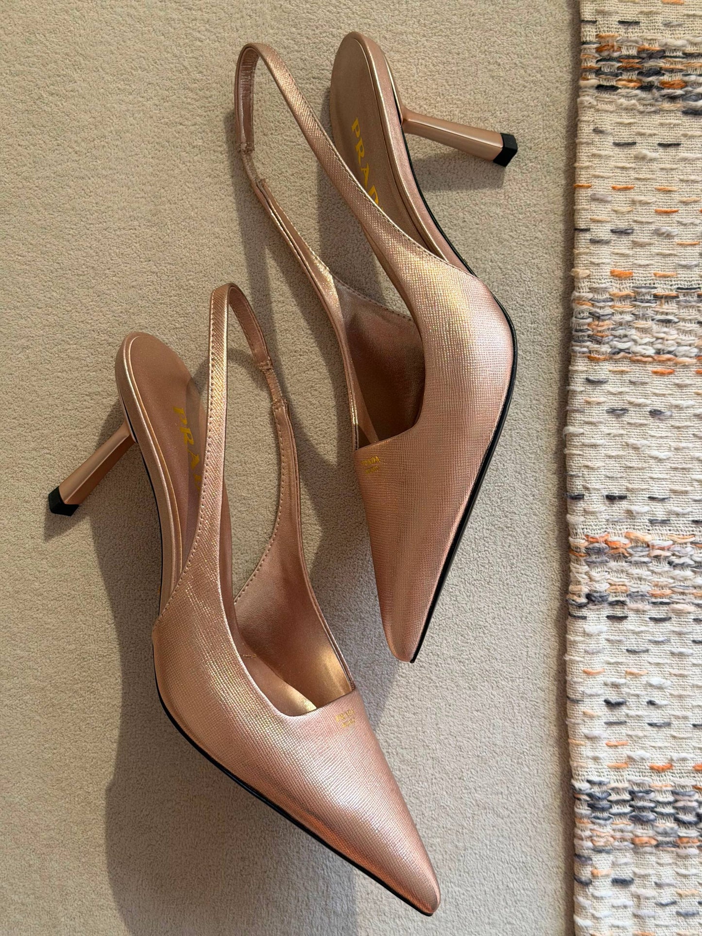 PRADA
QUALITY: SUPER MASTER 💥😍

450 dhs🇦🇪🇦🇪

Zain319
♥️♥️♥️