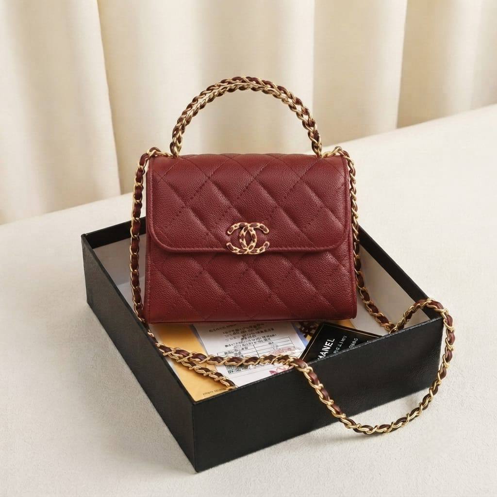 Chanel ᴍɪɴɪ ᴛᴏᴘ ʜᴀɴᴅʟᴇ
ғʟᴀᴘ ᴄʀᴏssʙᴏᴅʏ ʙᴀɢ
ɢᴏʟᴅ ᴄʜᴀɪɴ ʜᴀʀᴅᴡᴀʀᴇ
sɪᴢᴇ: 15 cm
ᴡɪᴛʜ  BOX

95 dhs💛

Zain31
♥️♥️♥️