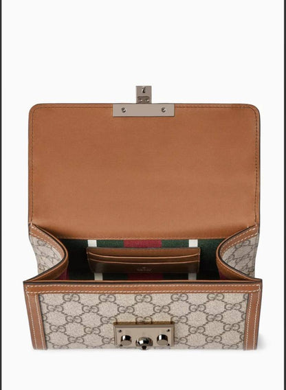 Gucci
with box
100 dhs✅

Zain143
♥️♥️😂