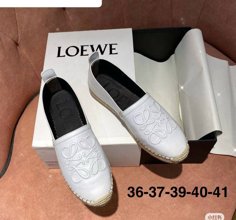 LOEWE SHOES
GOOD QUALITY
85 dhs❣️

Zain40
♥️♥️♥️