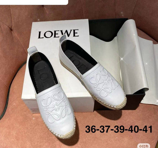LOEWE SHOES
GOOD QUALITY
85 dhs❣️

Zain40
♥️♥️♥️